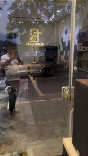 В рилсах завирусилась ЦАРЬ-КОЛОНКА Devialet за 300 тысяч рублей