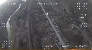 Эпизод с фронта: дрон «Молния» под огнём противника