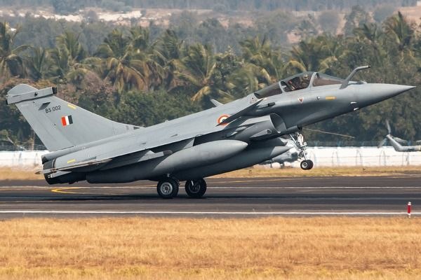 Франция ограничила доступ Индии к ПО истребителей Rafale