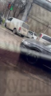 В Украине разгорается гражданская война: ТЦК бьют палками по машинам граждан