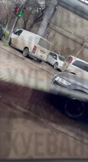 Сотрудники ТЦК в Одессе пытались силой достать мобилизованного из микроавтобуса